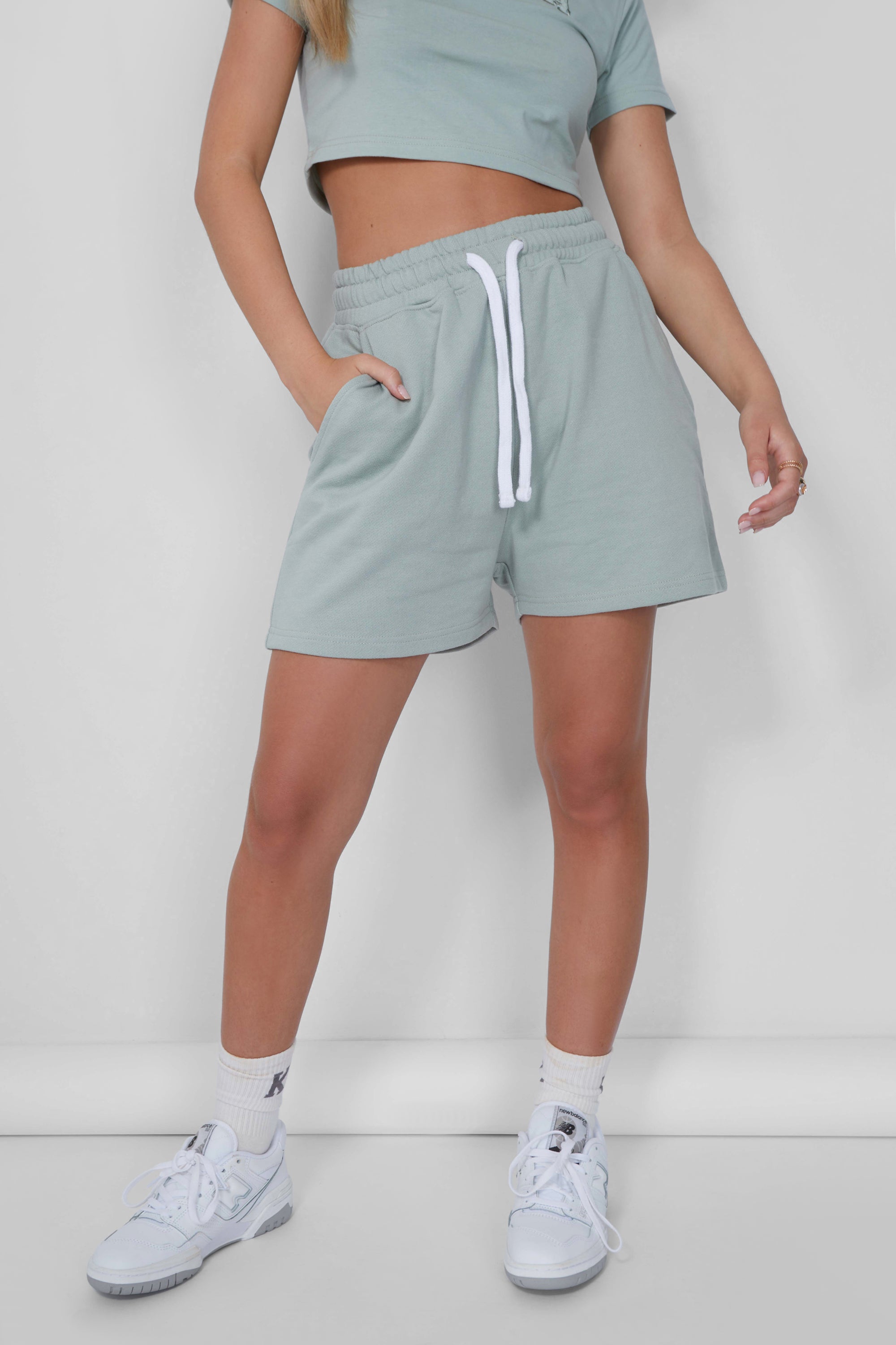 Kaiia Sweat Shorts Light Green