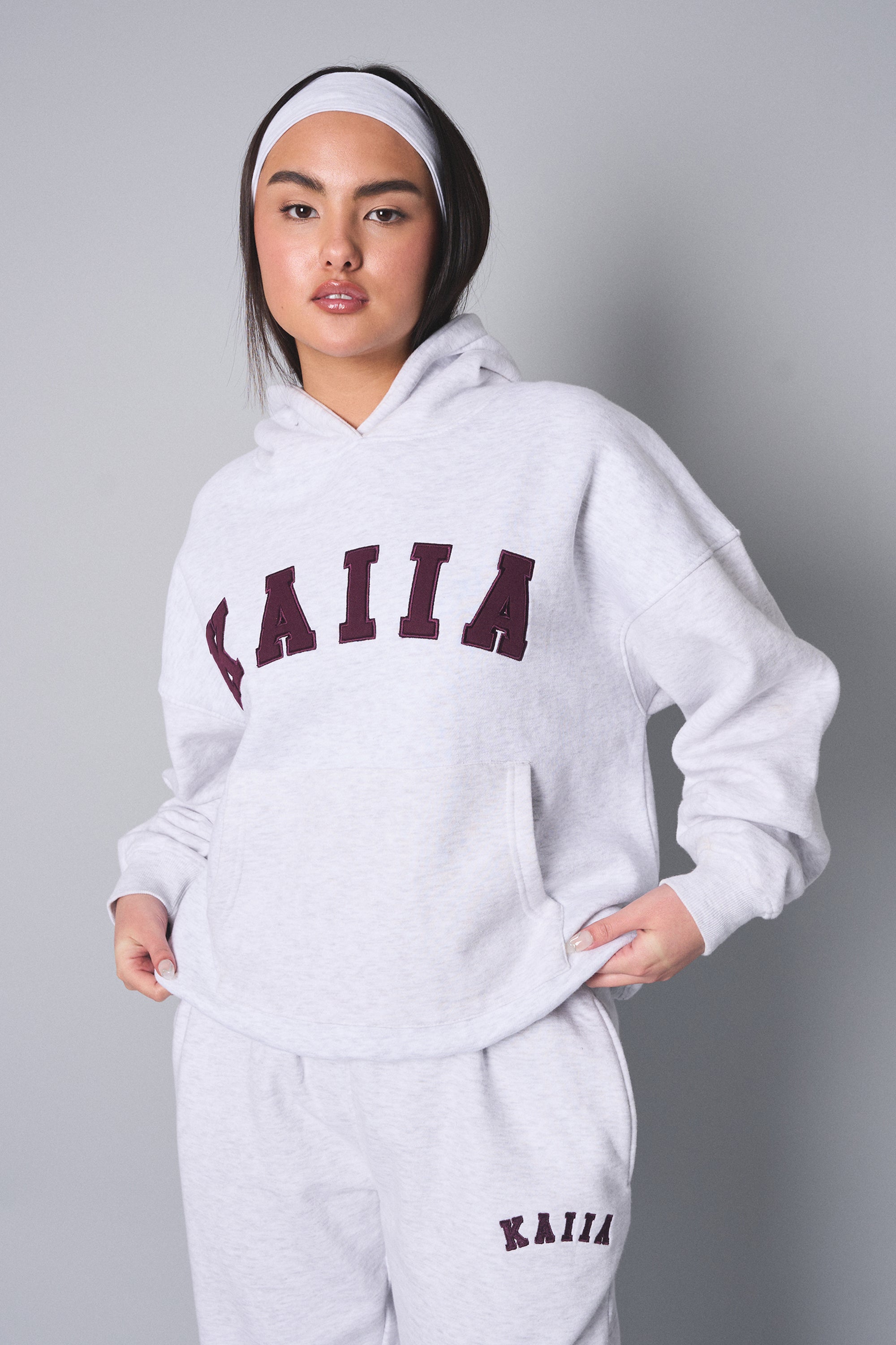 Kaiia Slogan Oversized Hoodie Light Grey Marl With Burgundy