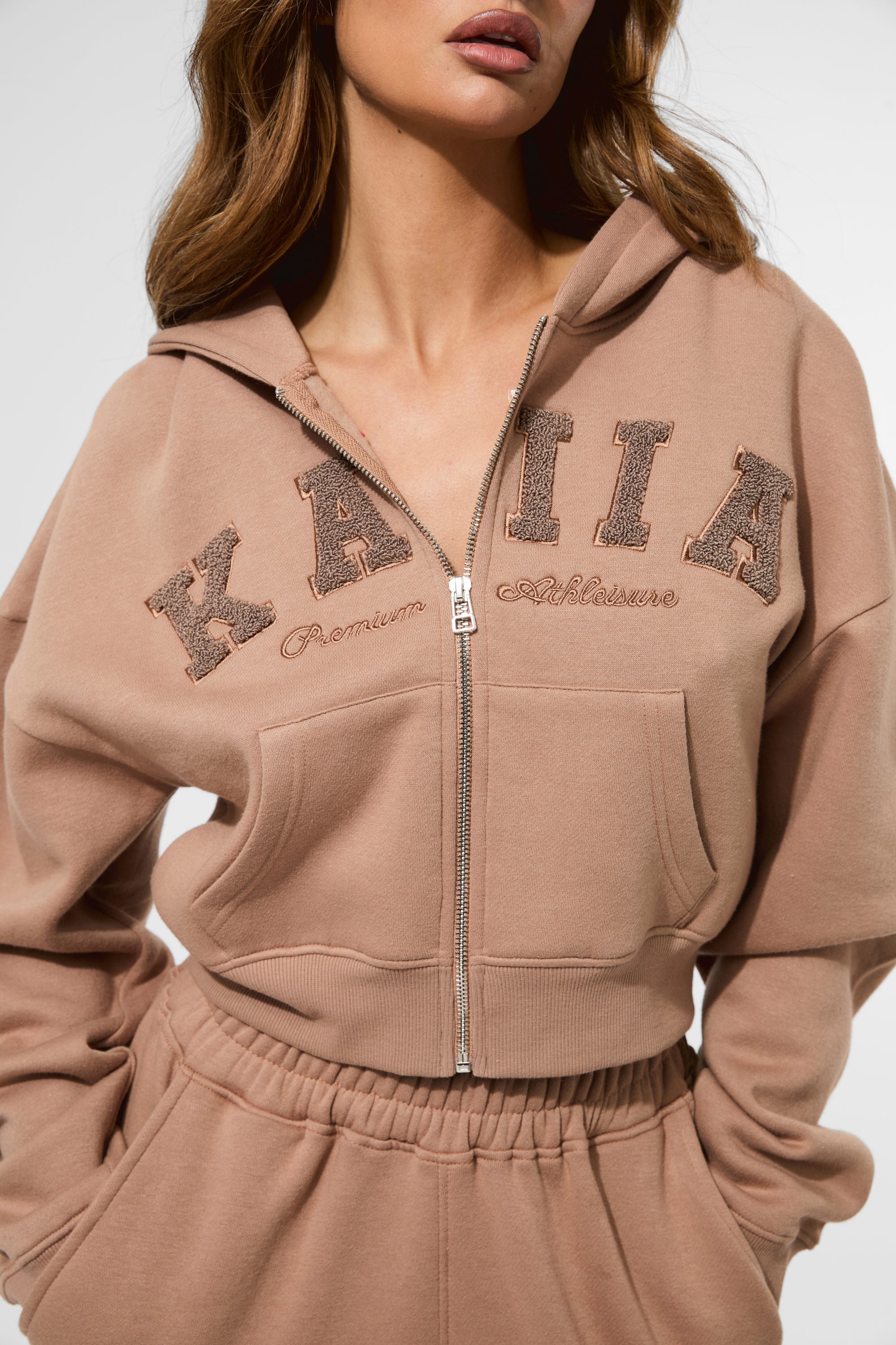 Kaiia Slogan Zip Through Cropped Hoodie Latte