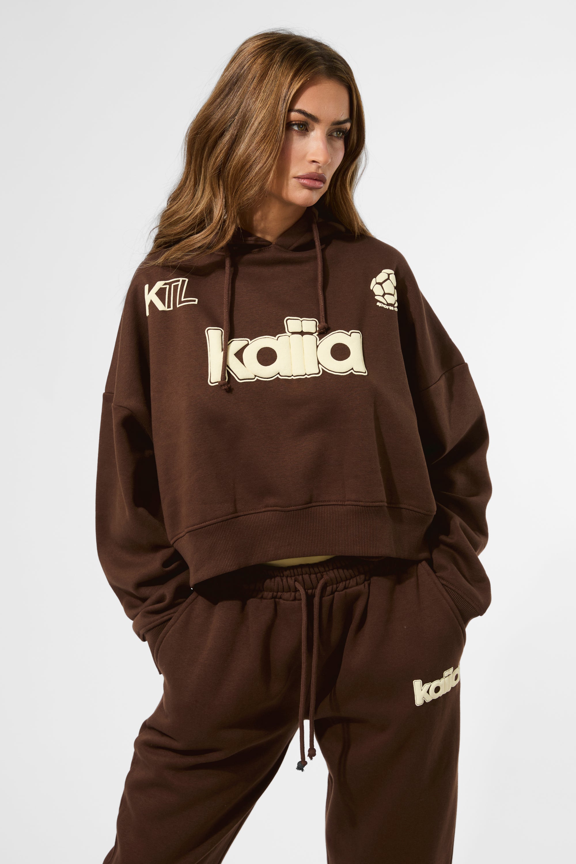 Kaiia Puff Print Cropped Oversized Hoodie Brown