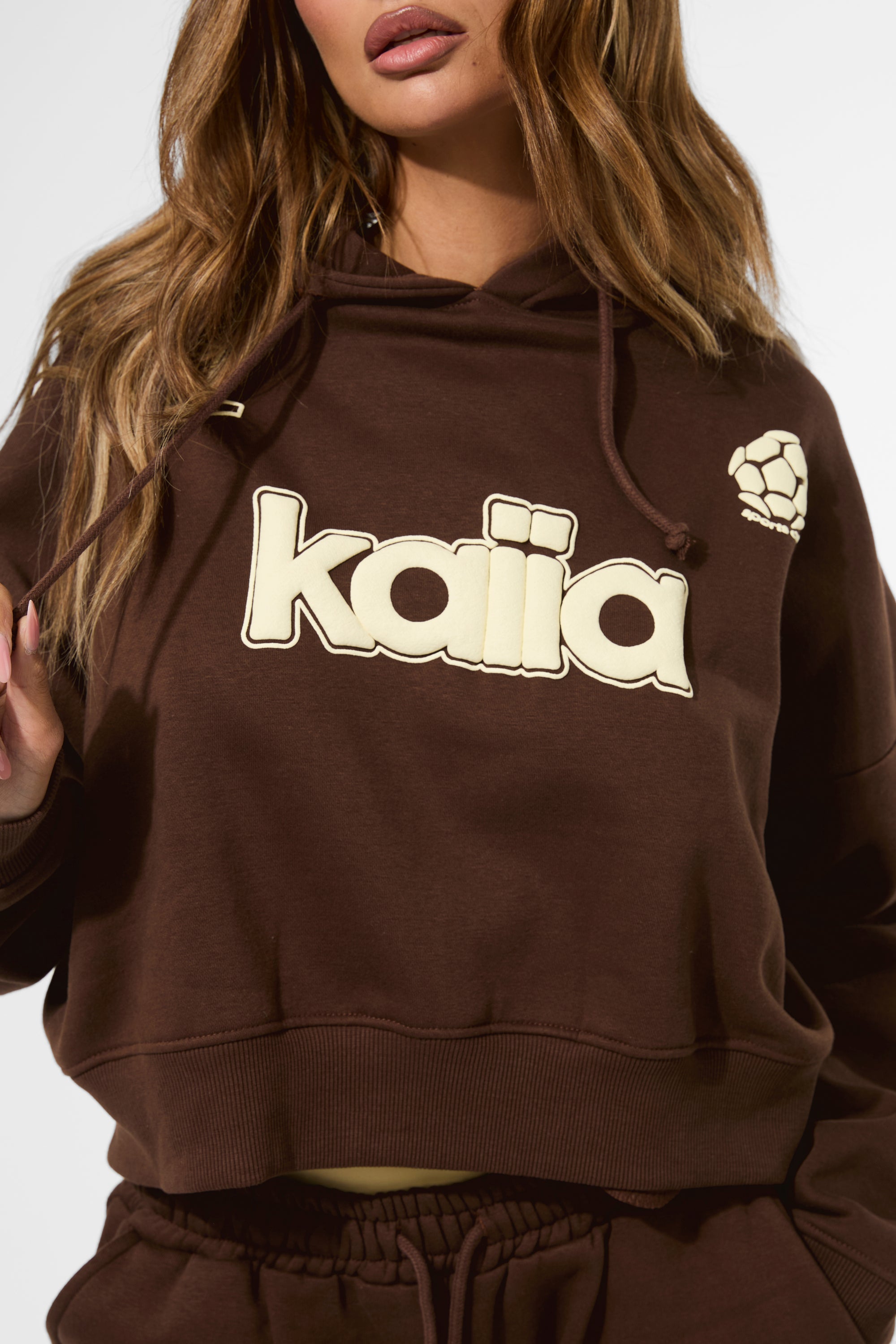 Kaiia Puff Print Cropped Oversized Hoodie Brown