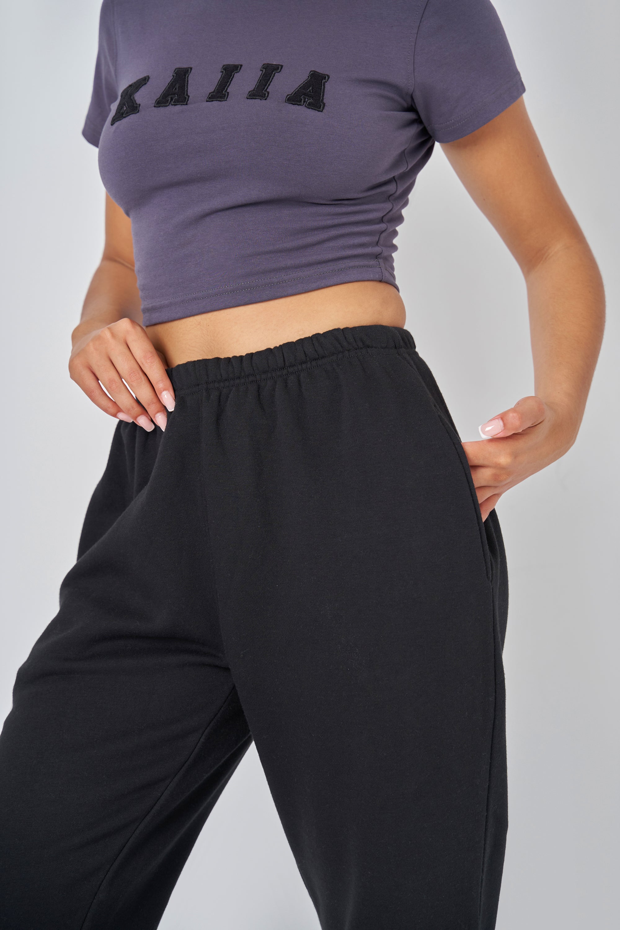 Relaxed Fit Cuffed Jogger Black