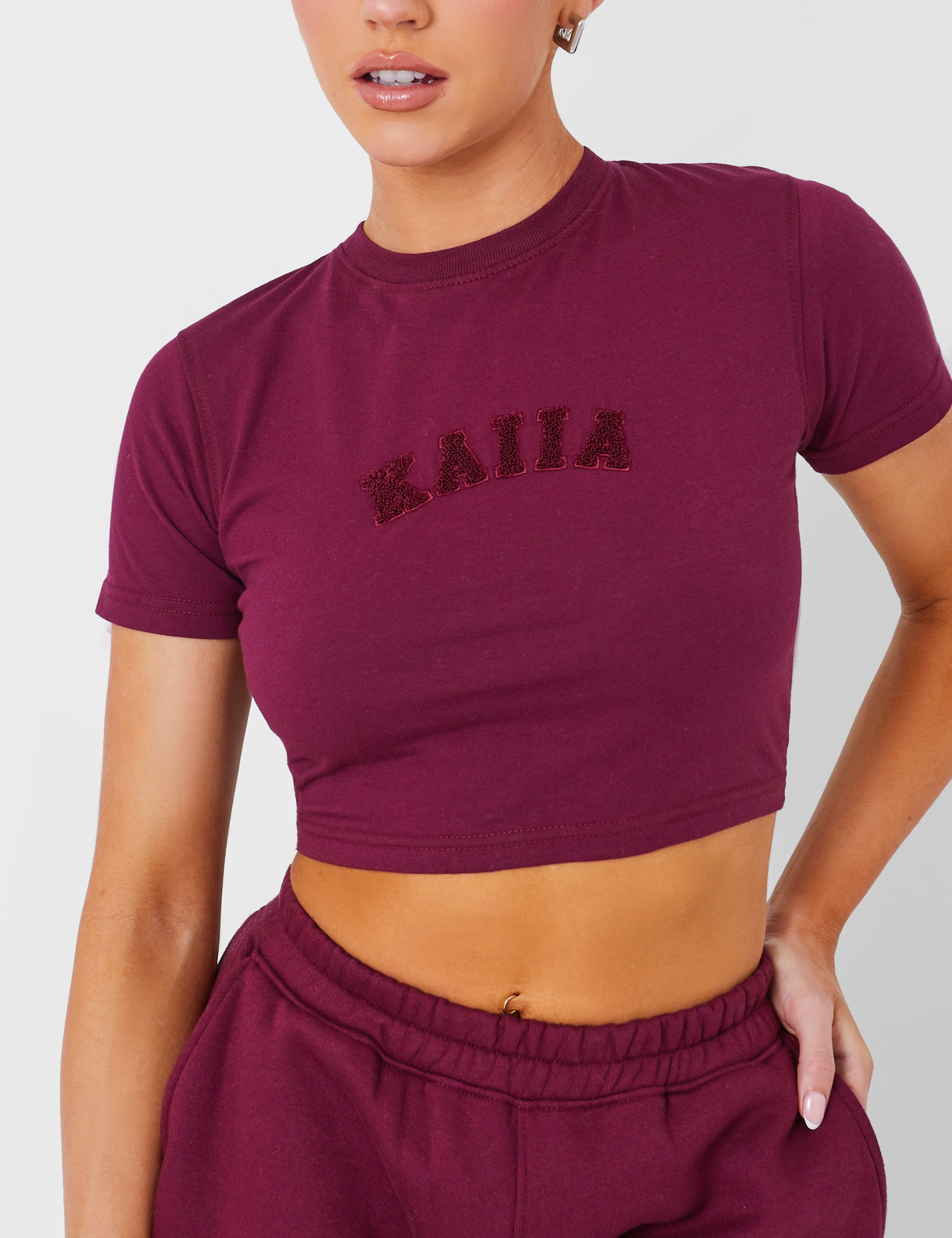 Kaiia Slogan Baby Tee Deep Burgundy