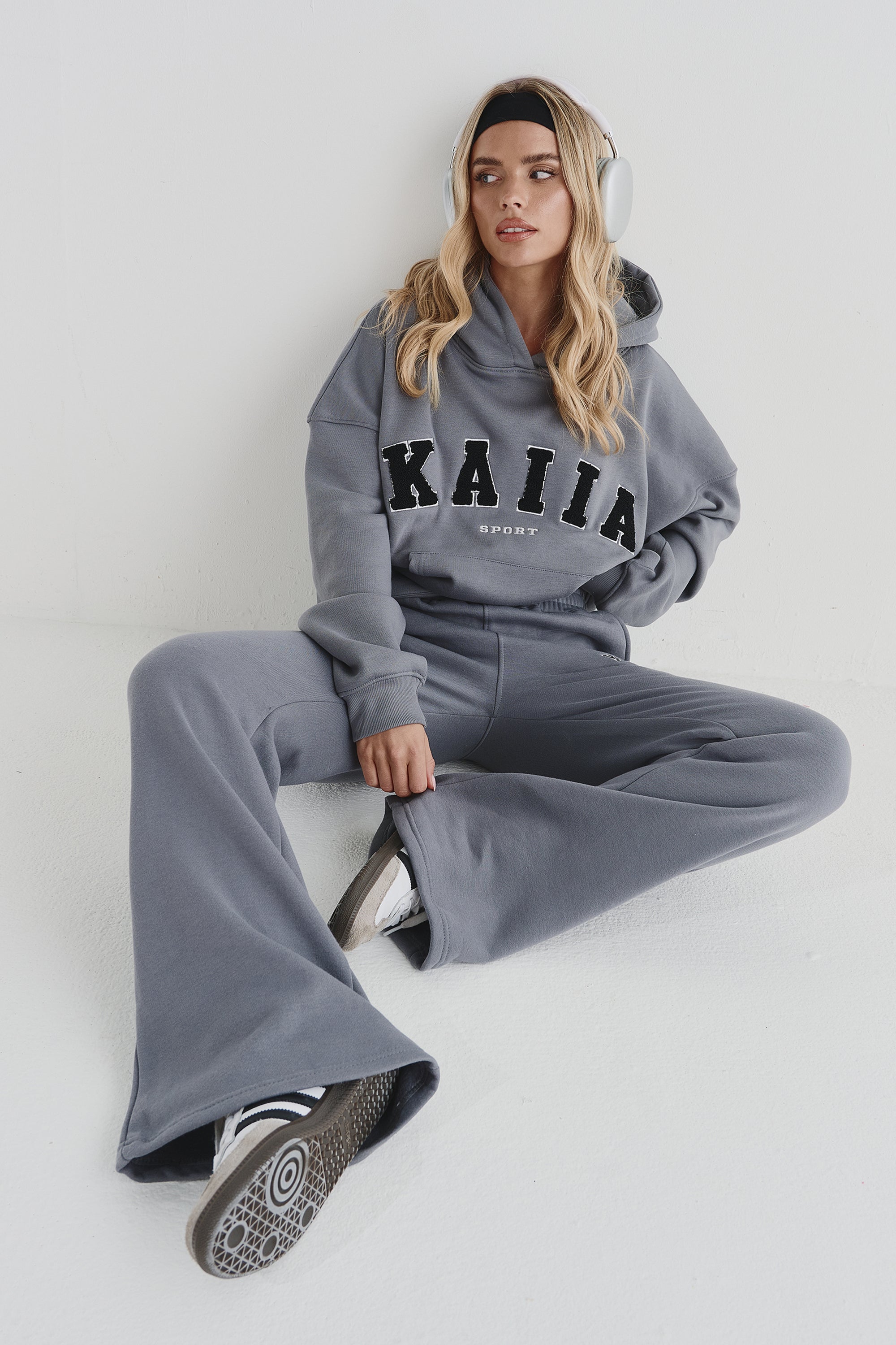 Kaiia Wide Leg Sweat Pants in Charcoal Grey