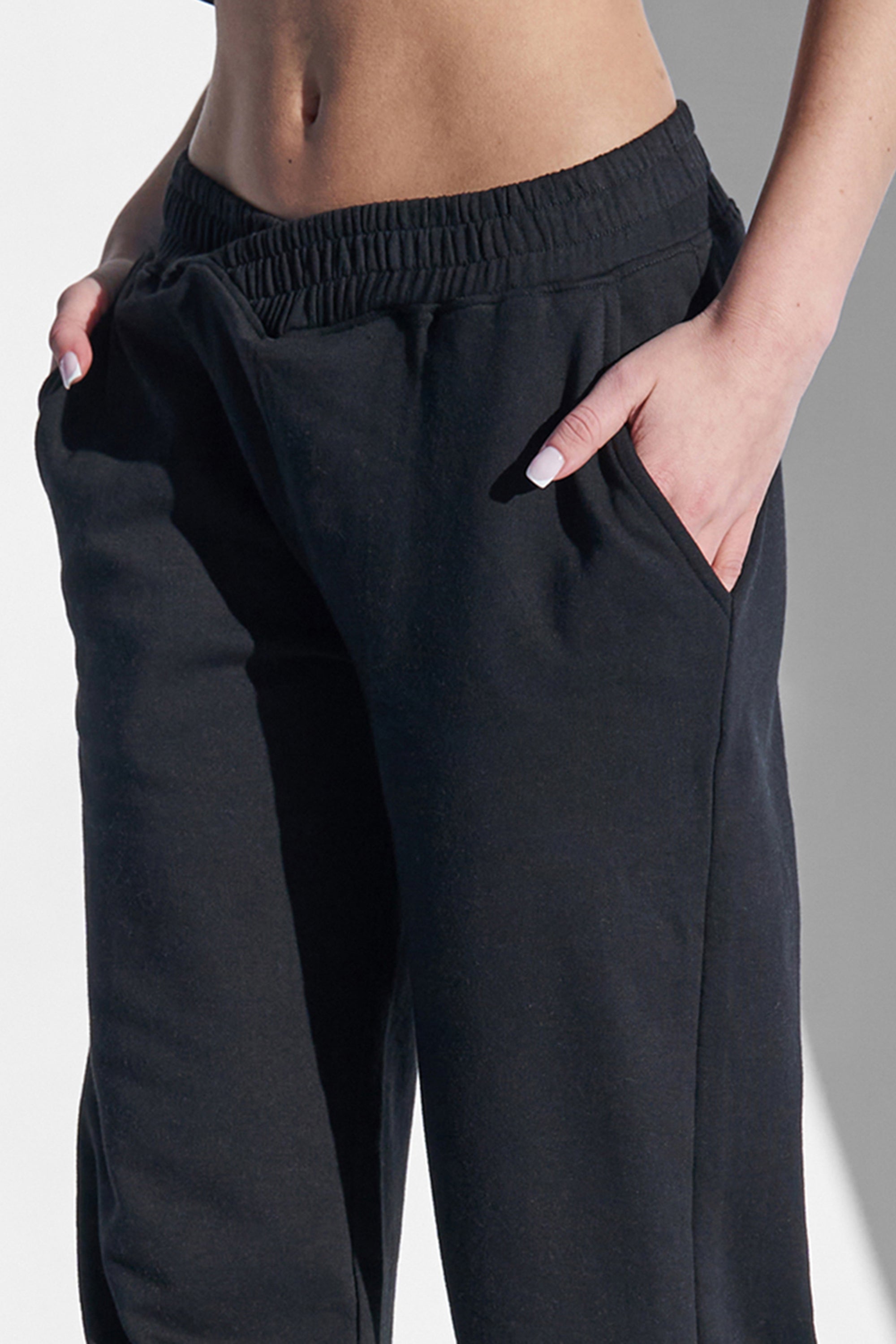 Kaiia V Waistband Wide Leg Jogger Black