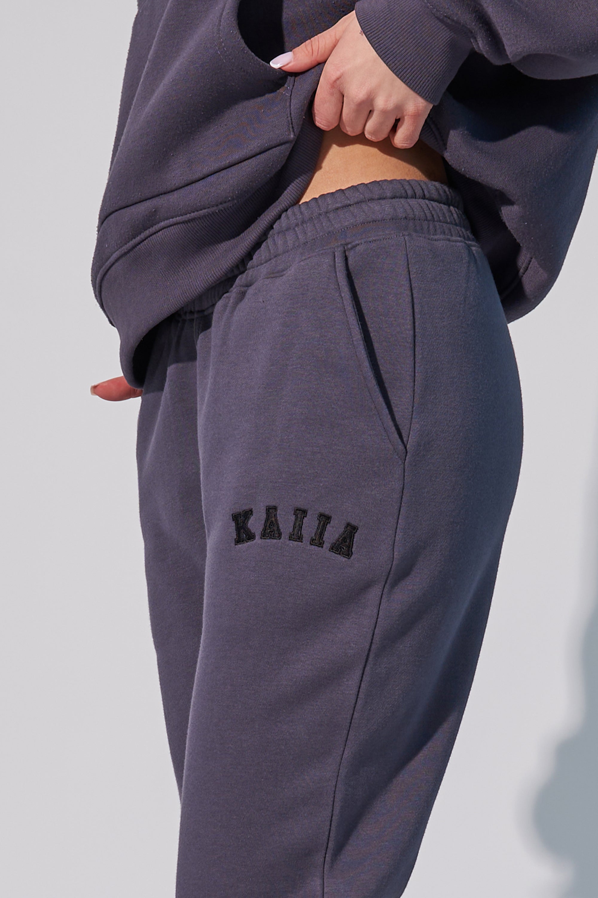 Kaiia Logo Wide Leg Sweat Pants in Dark Grey