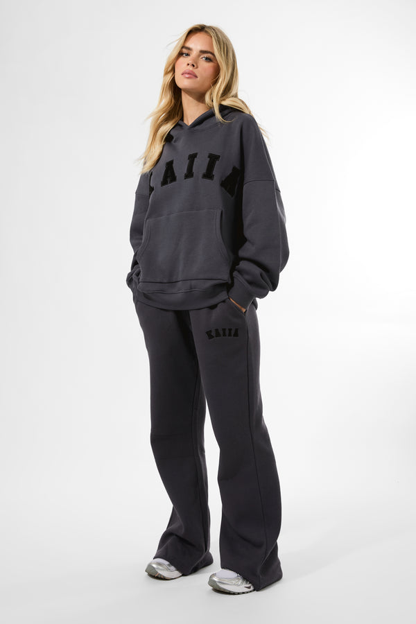 Kaiia Logo Wide Leg Sweat Pants in Dark Grey