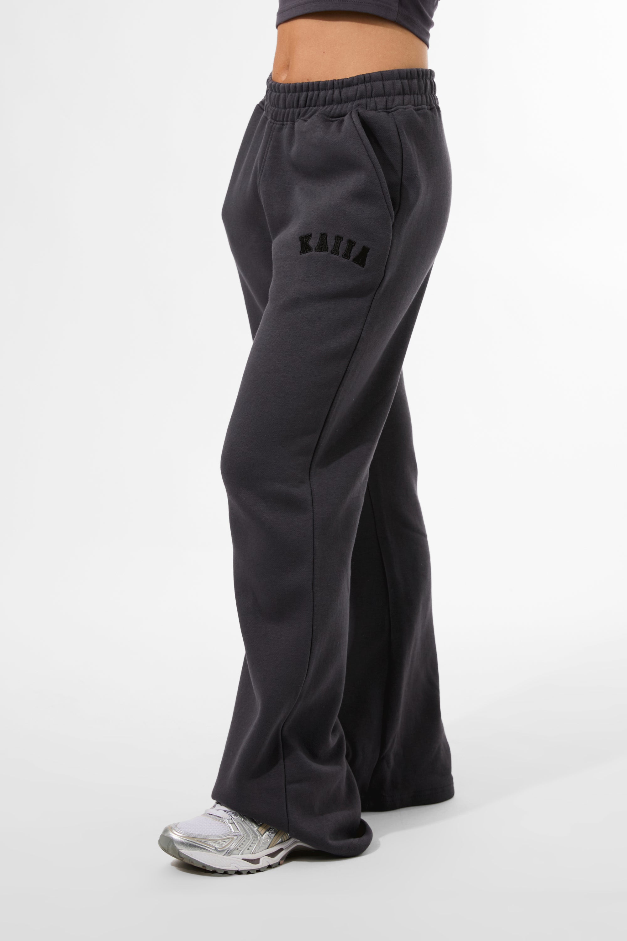 Kaiia Logo Wide Leg Sweat Pants in Dark Grey