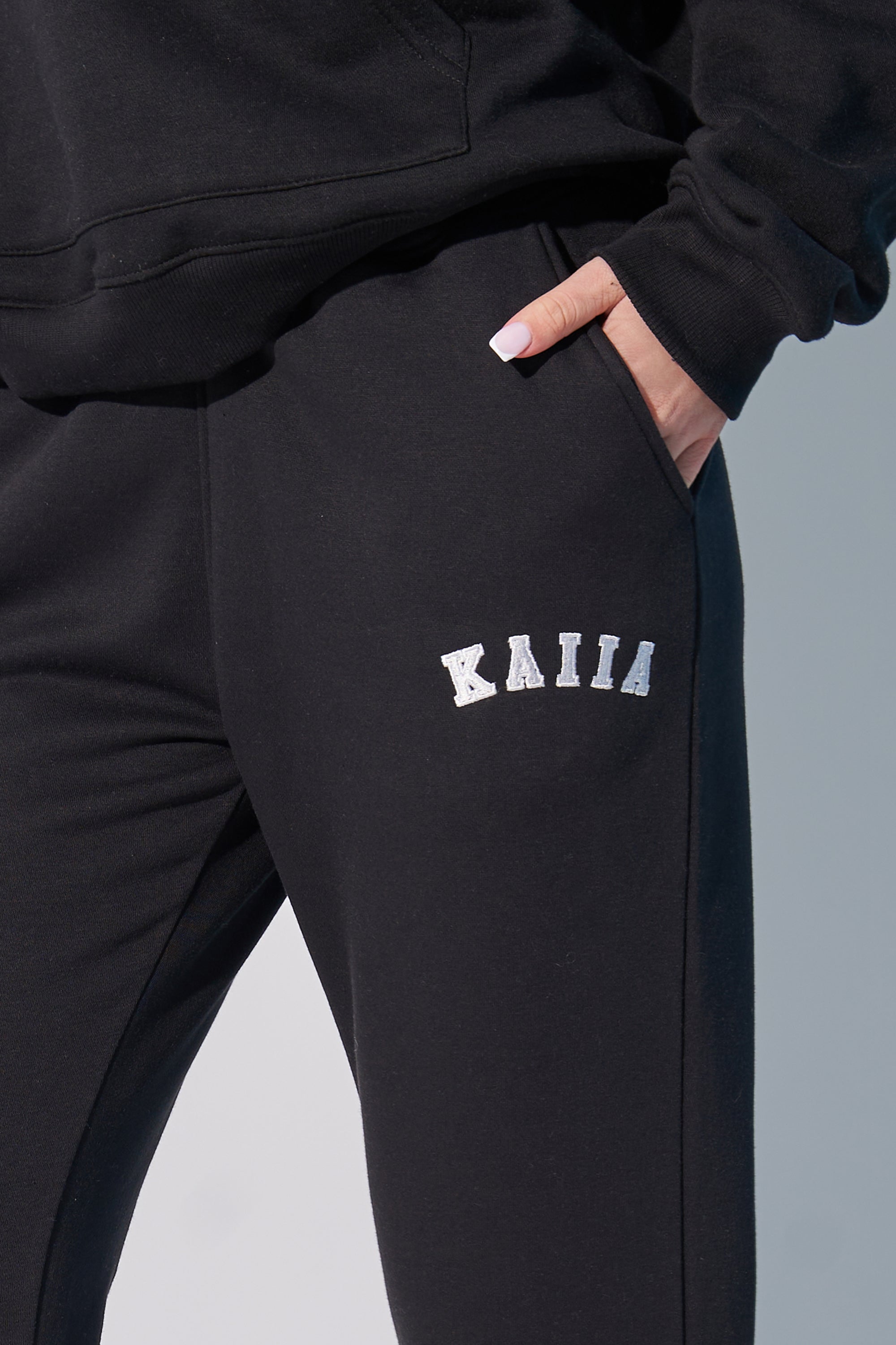 Kaiia Logo Wide Leg Sweat Pants in Black