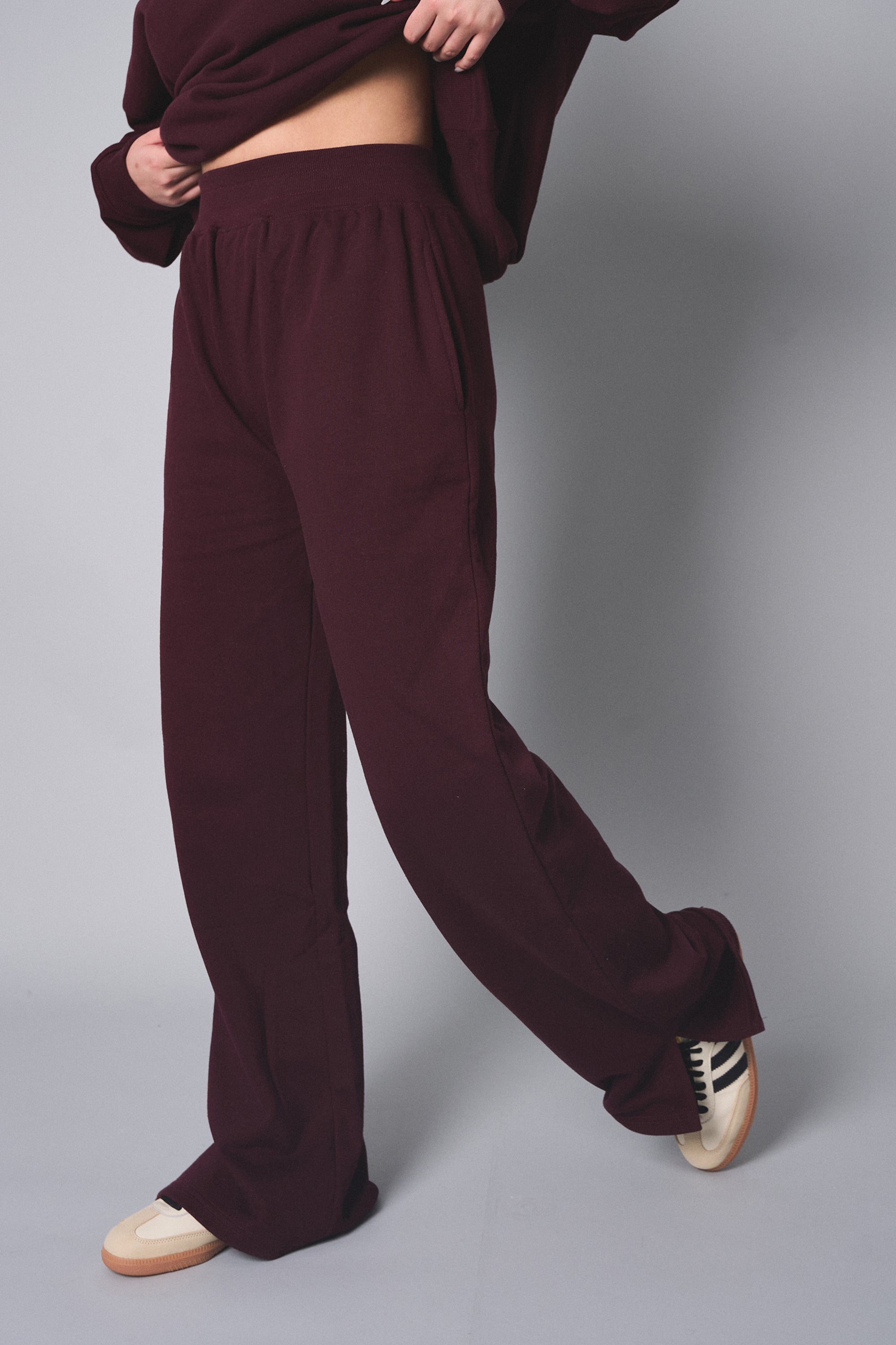 Kaiia Ribbed Waistband Wide Leg Sweat Pants Burgundy