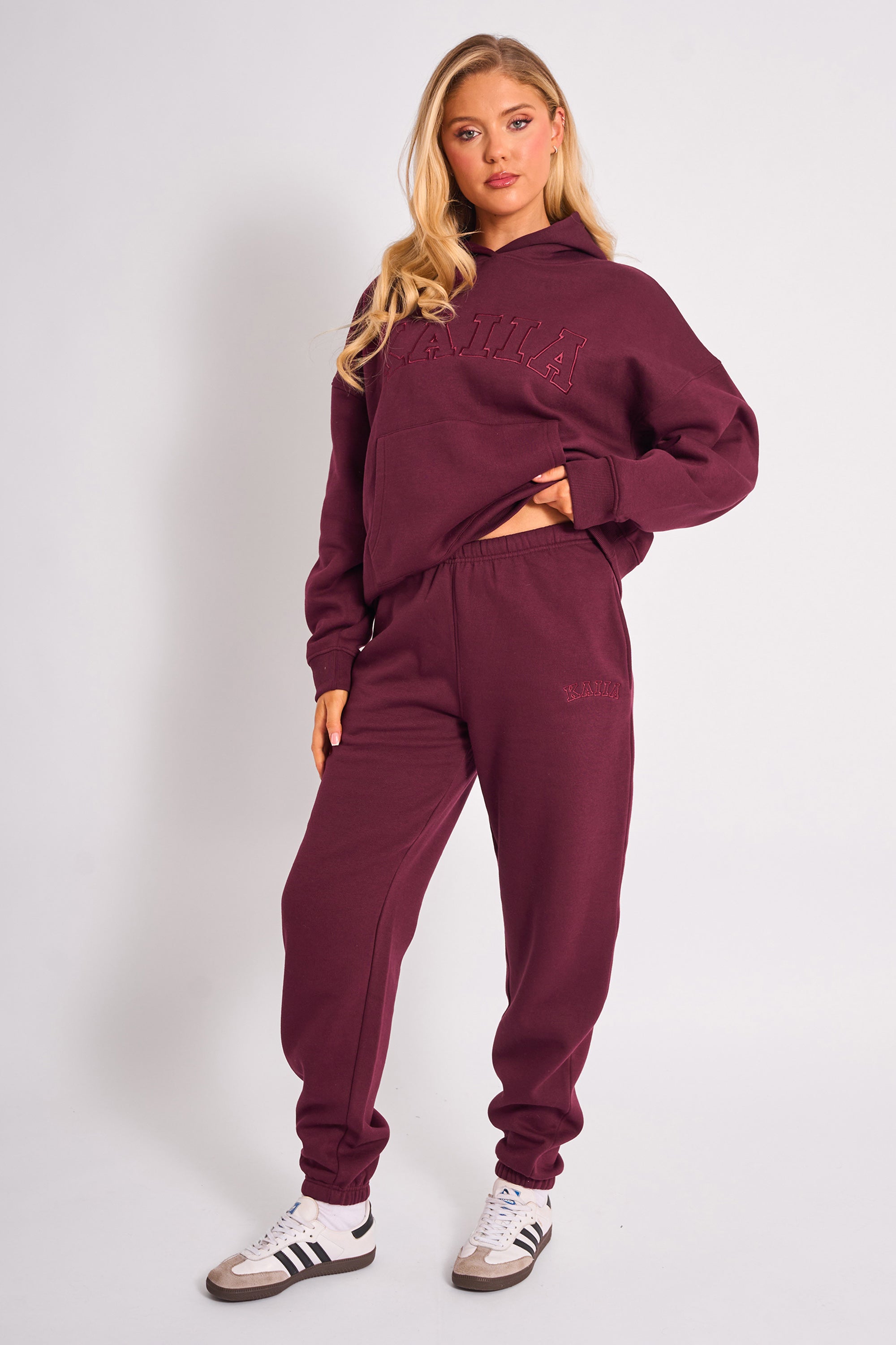 Kaiia Logo Cuffed Joggers Plum