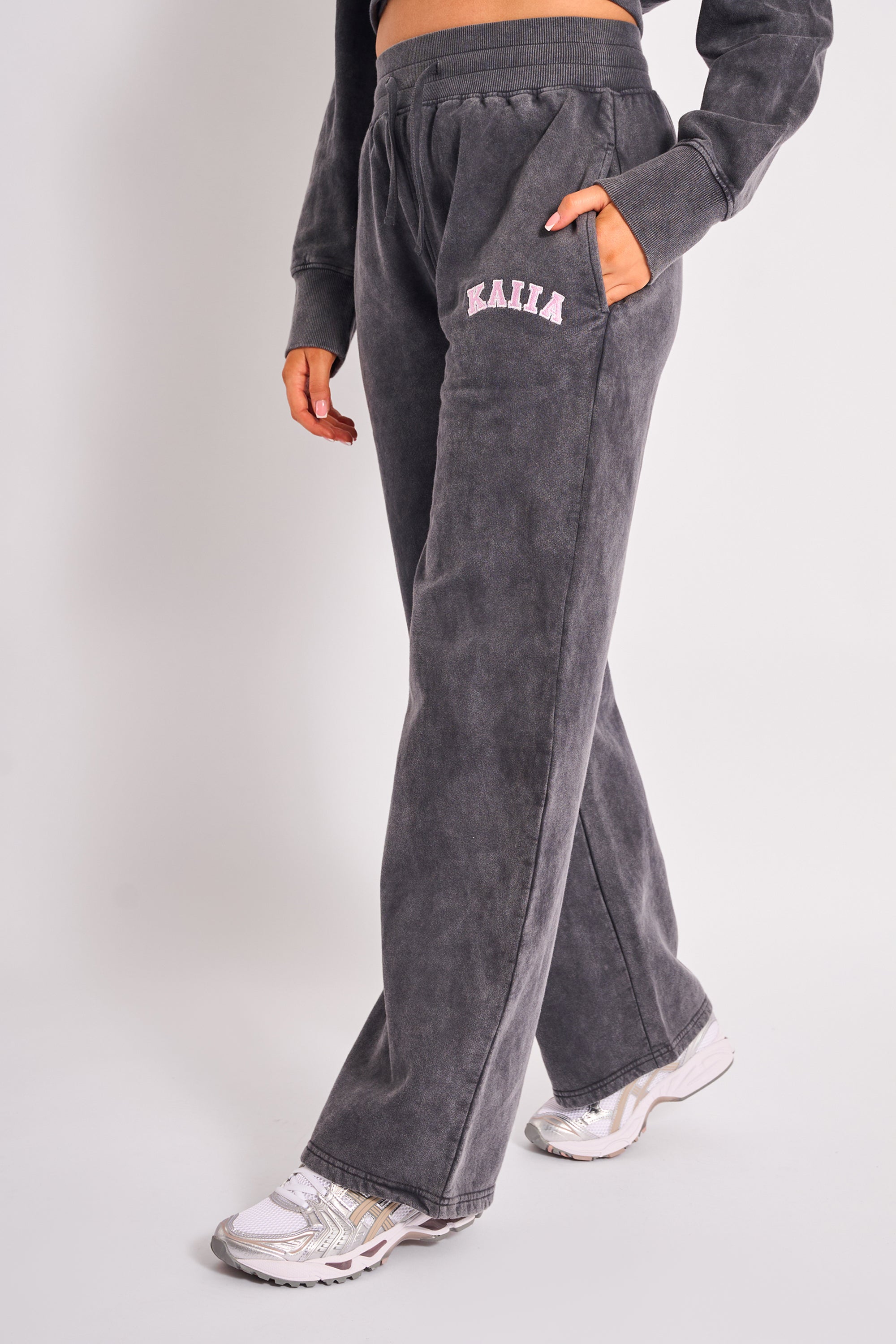 Kaiia Ribbed Waistband Wide Leg Sweat Pants Washed Dark Grey & Pink