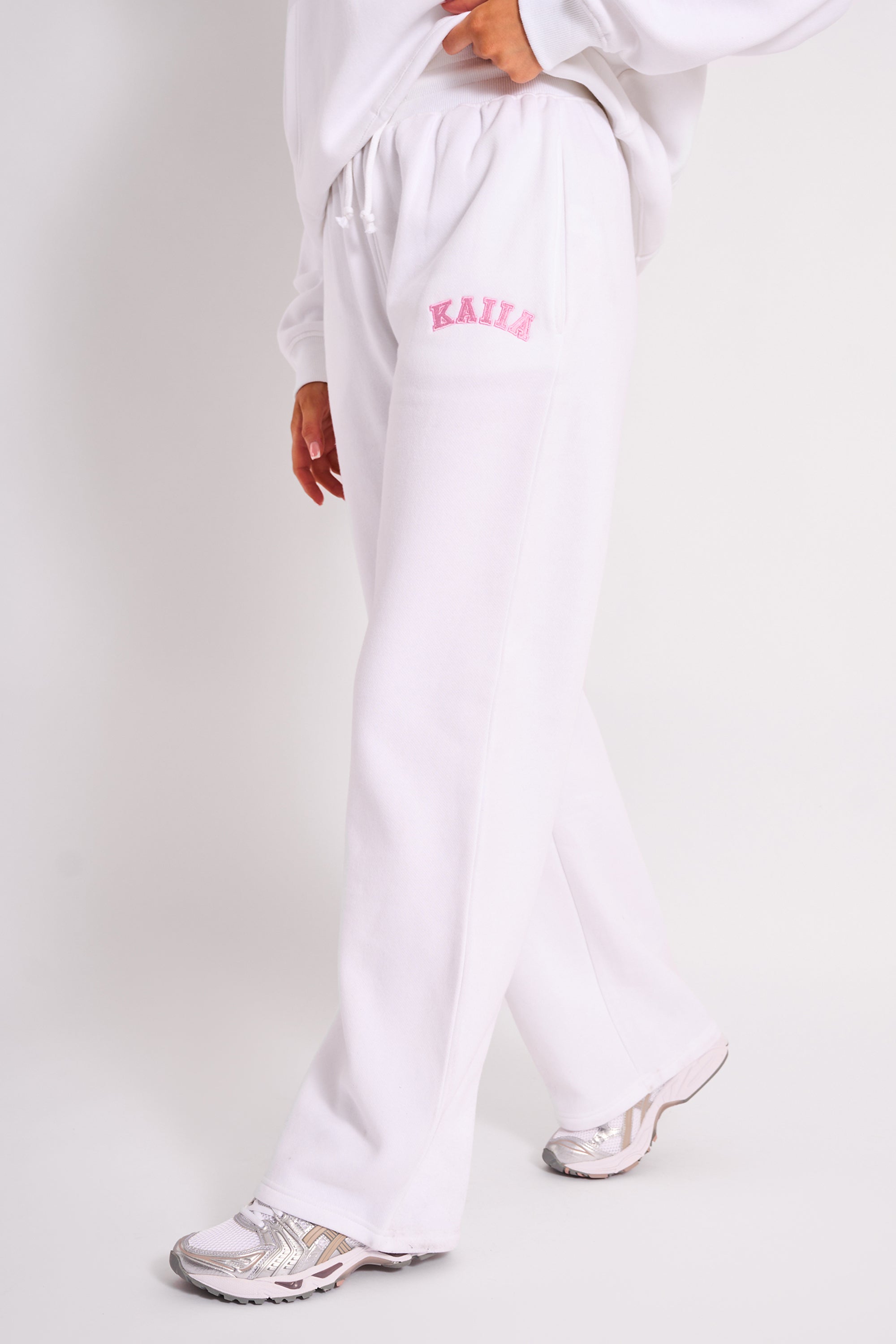 Kaiia Bow Embroidered Ribbed Waistband Wide Leg Joggers White & Pink