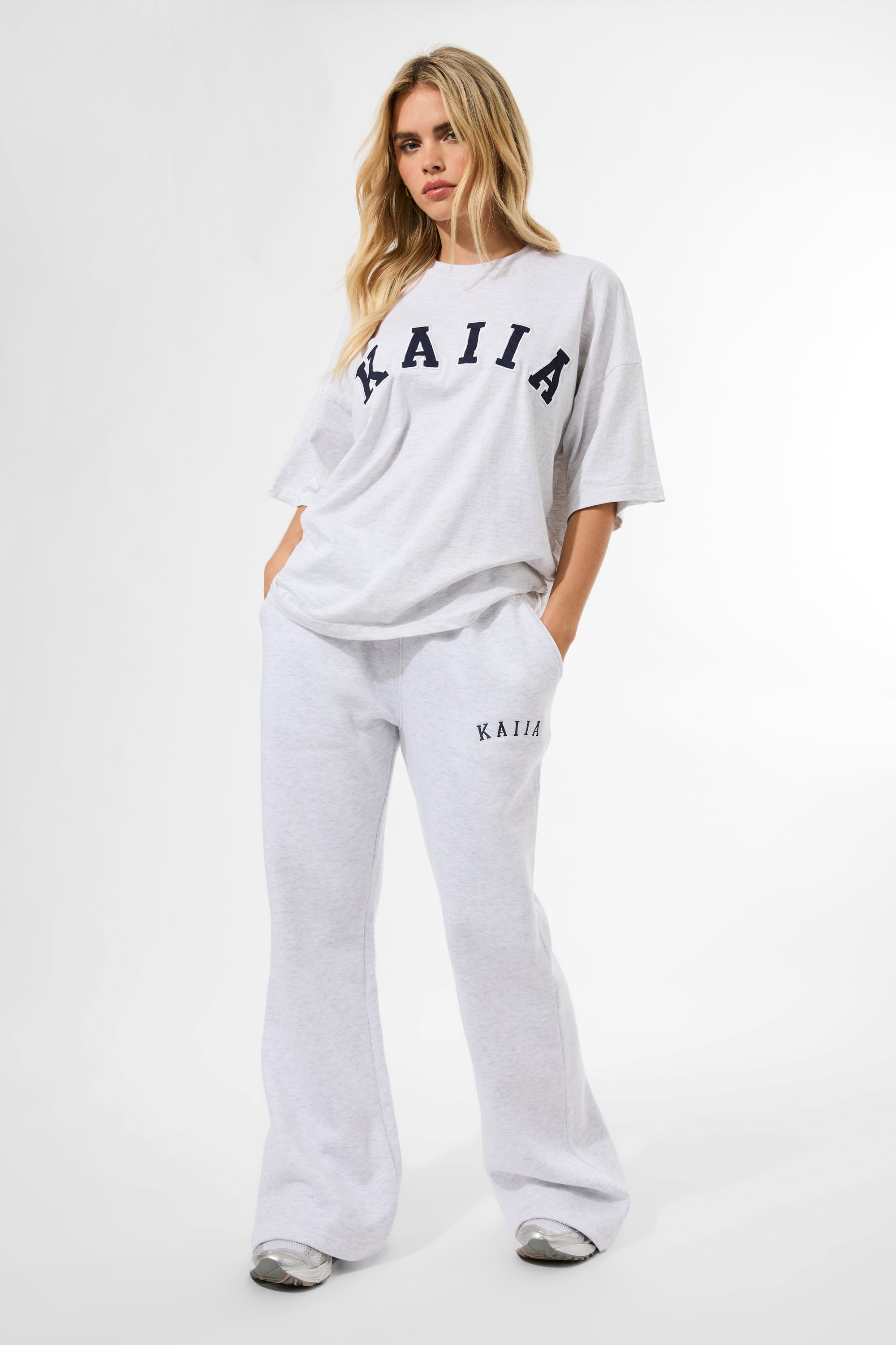 Kaiia Wide Leg Sweat Pants In Grey Marl