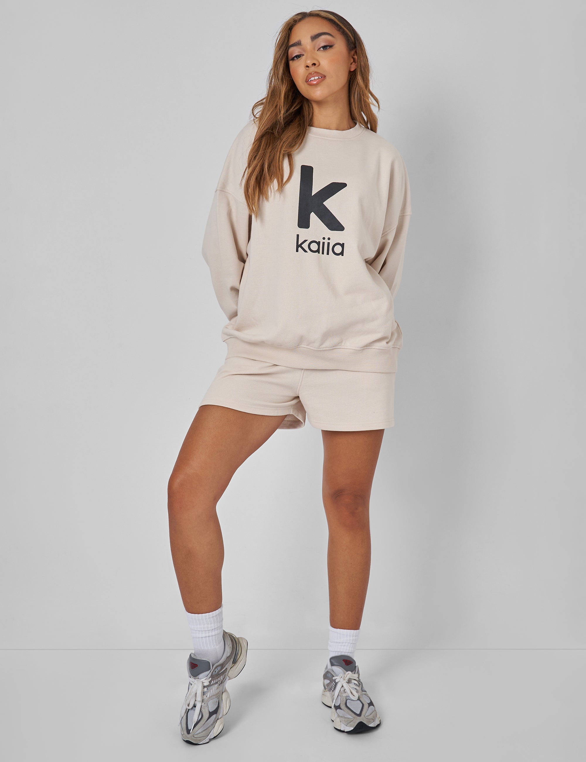 Kaiia Slogan Relaxed Sweat Short Cream