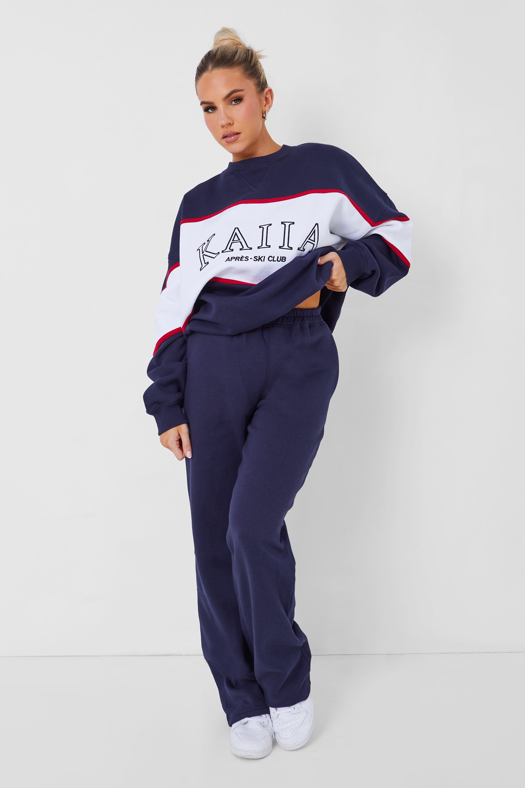 Kaiia Wide Leg Sweat Pants in Navy