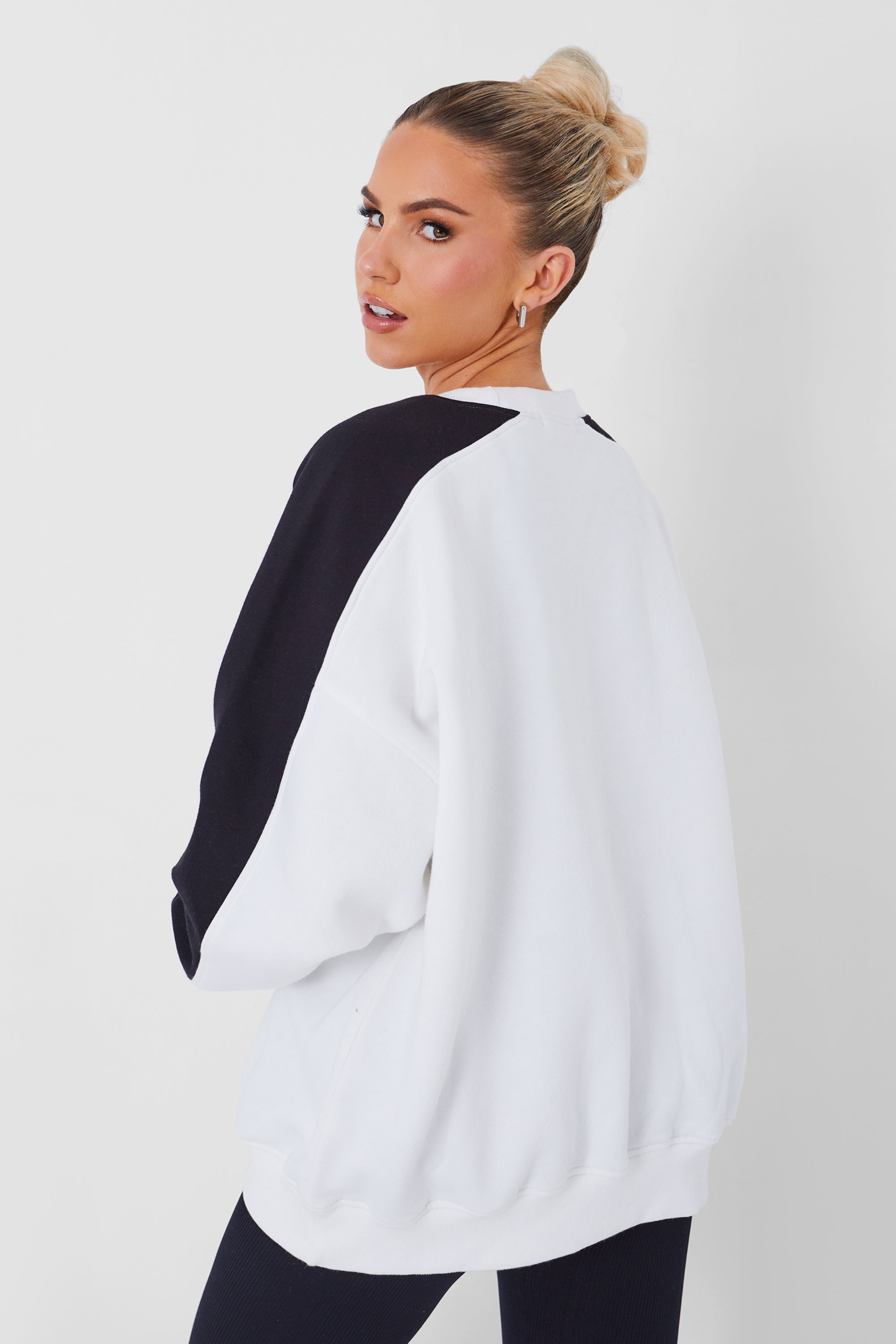 Kaiia Sport Oversized Sweatshirt in White and Black