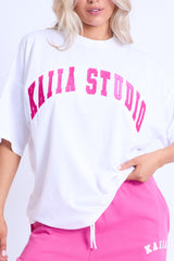 Kaiia Studio Oversized T-Shirt White & Hot Pink