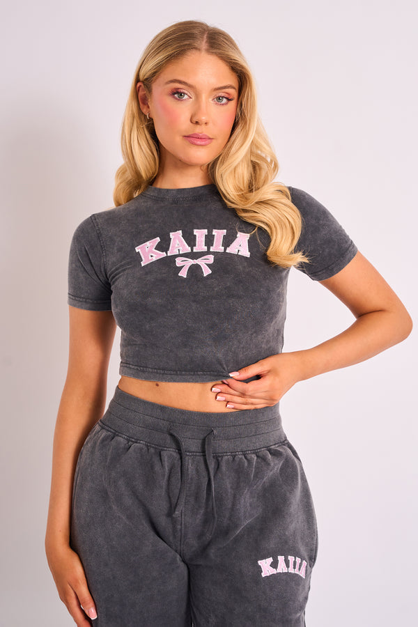 Kaiia Bow Embroidered Baby Tee Washed Dark Grey & Pink