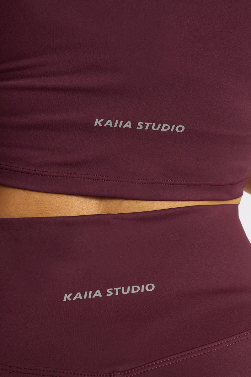 Kaiia Sculpt Square Neck Crop Top Burgundy