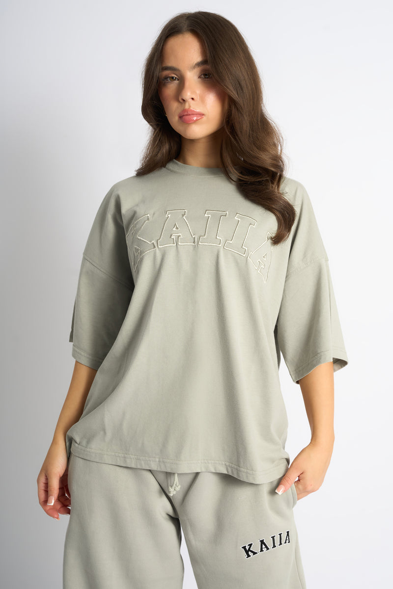 Kaiia Logo Oversized T-Shirt Pebble