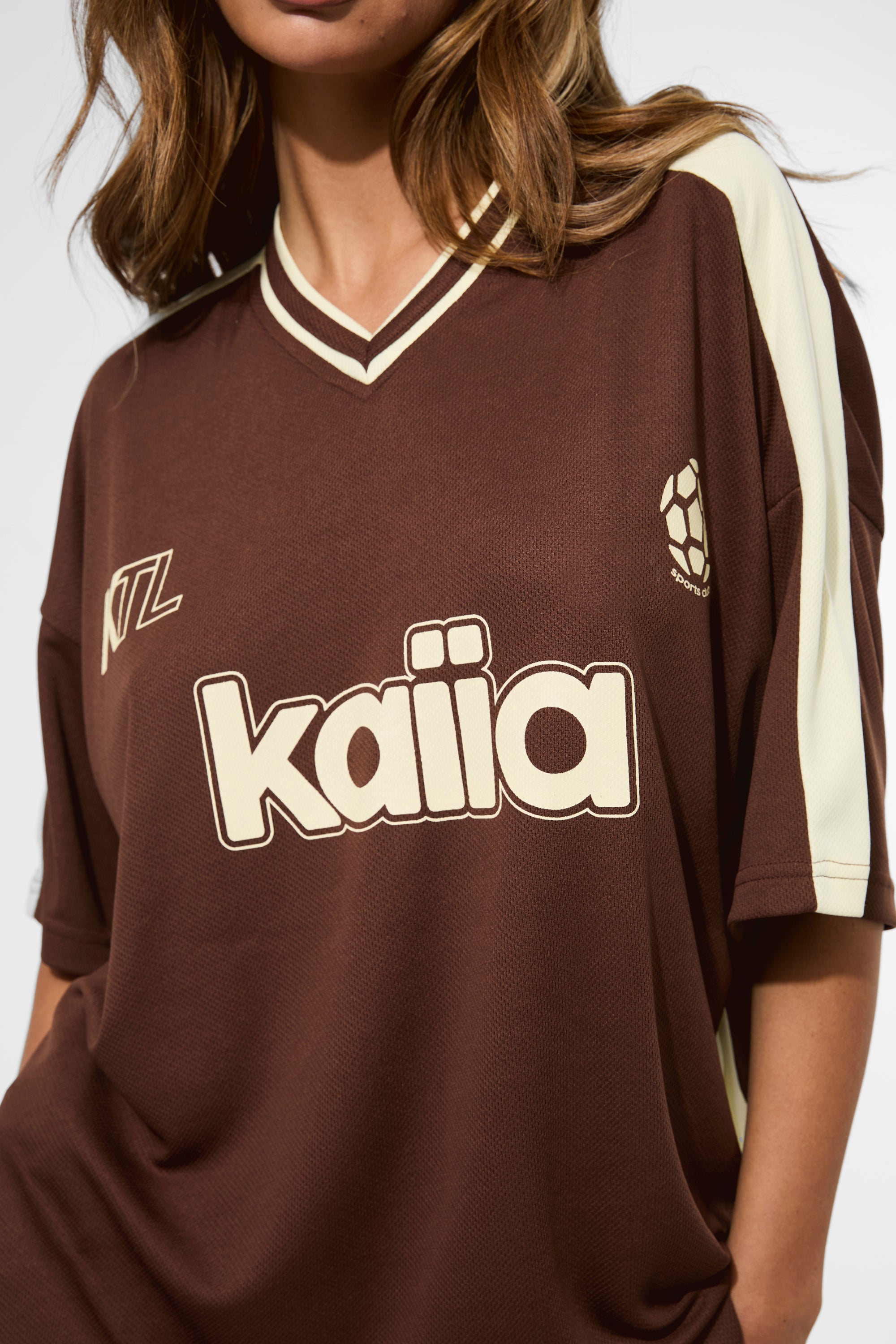 Kaiia Oversized Football Shirt Brown