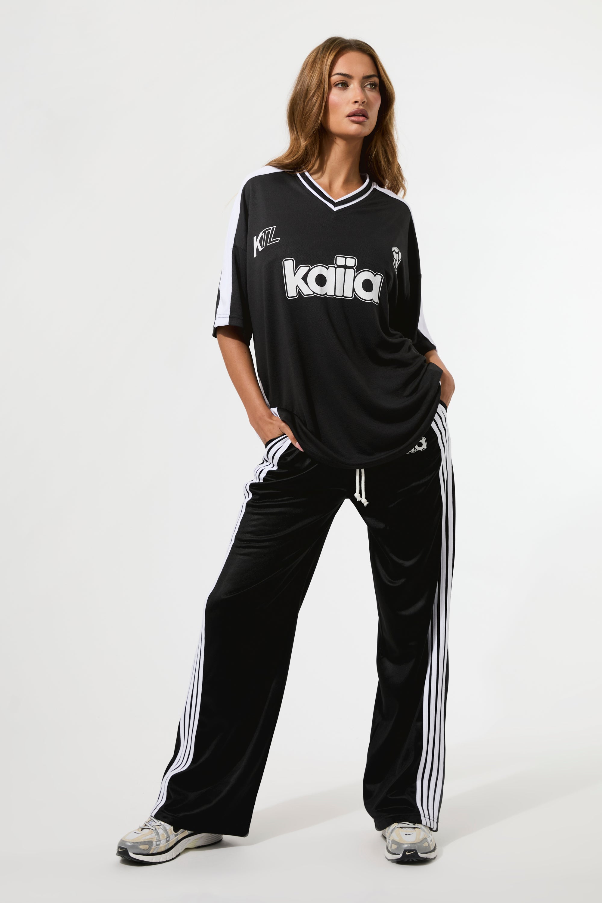 Kaiia Oversized Football Shirt Black