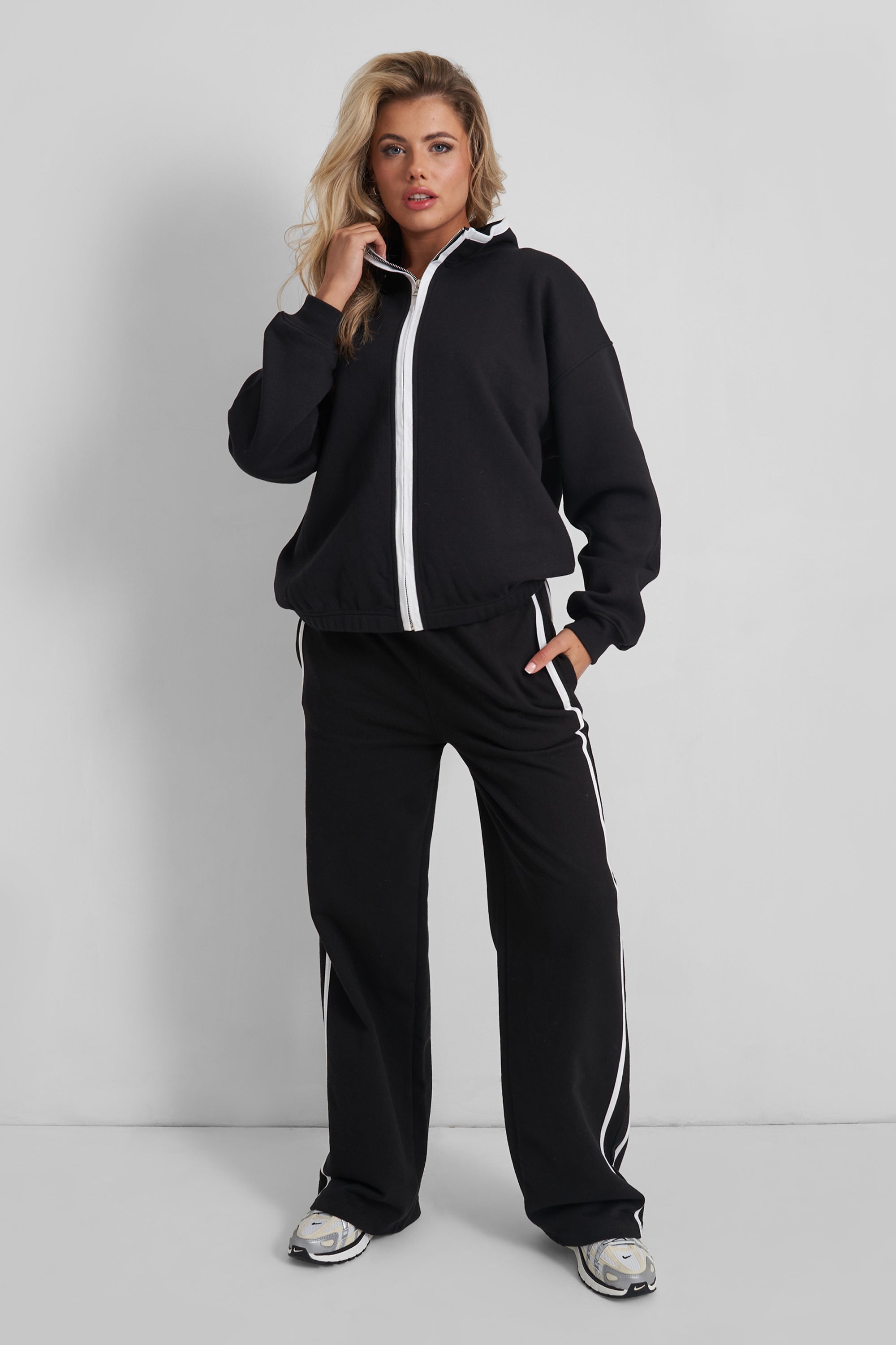 Kaiia Contrast Piping Zip Up Sweatshirt Black White