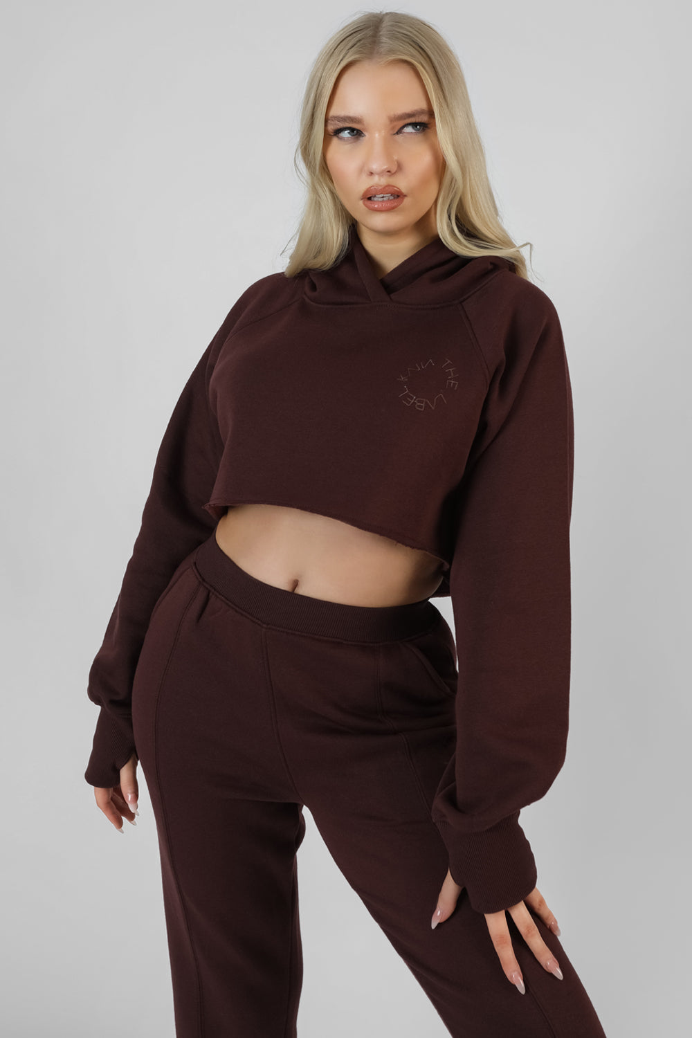 EMBROIDERED CROPPED HOODIE DARK BROWN