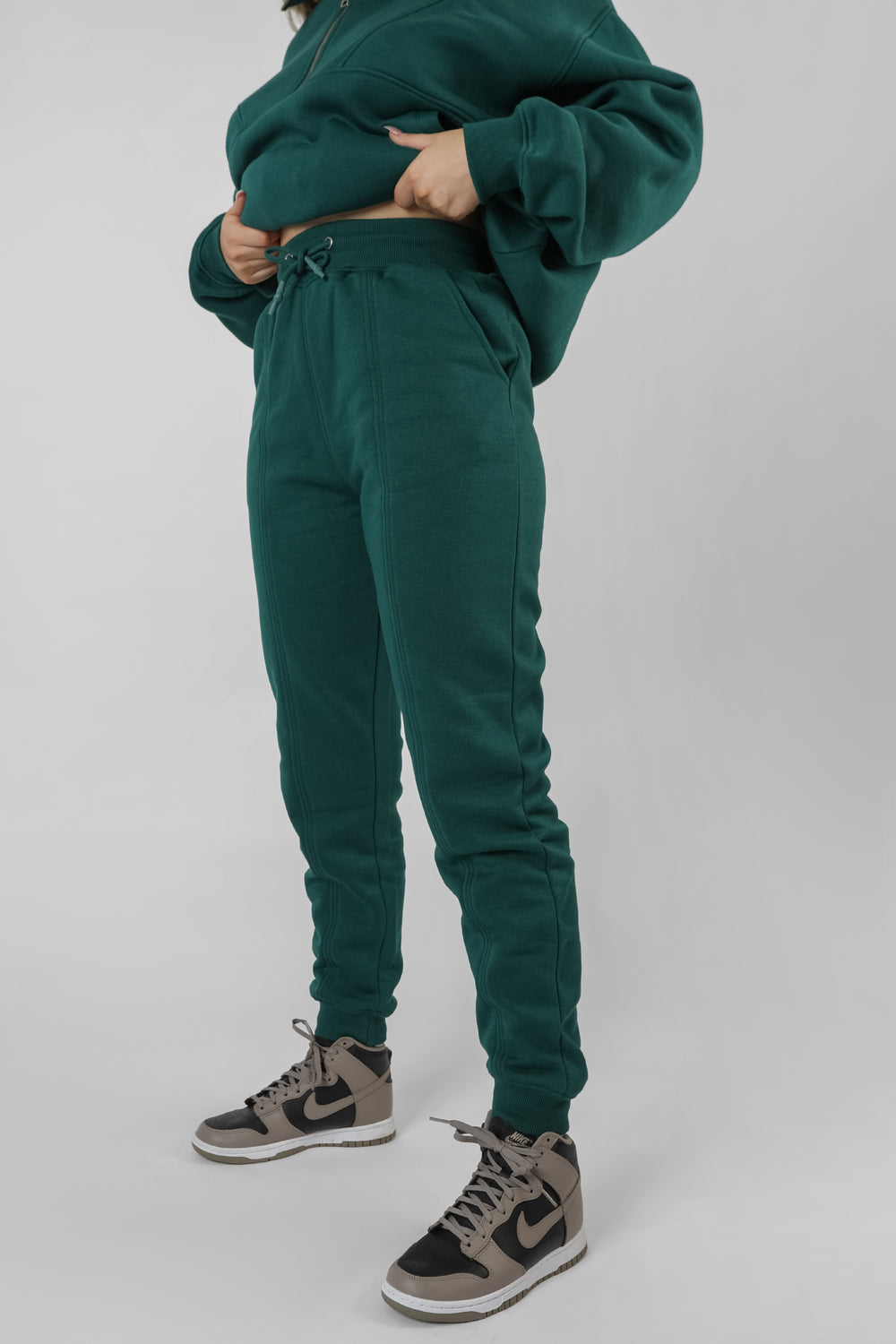 SEAM FRONT 90S JOGGERS FOREST GREEN