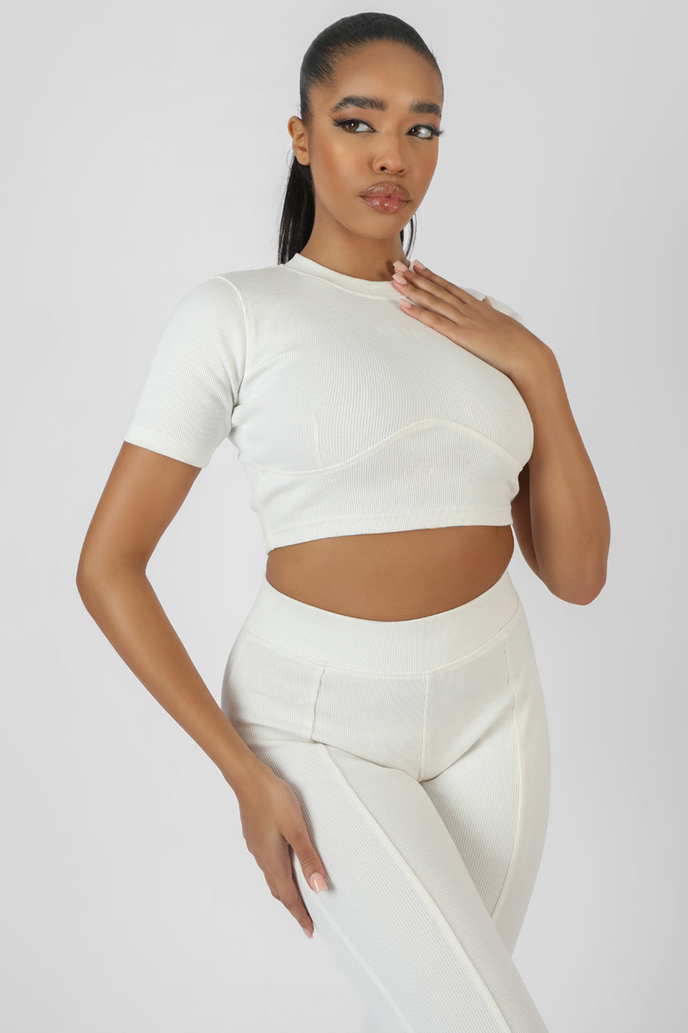 ATHLEISURE UNDERBUST RIBBED FITTED CROPPED T-SHIRT WHITE