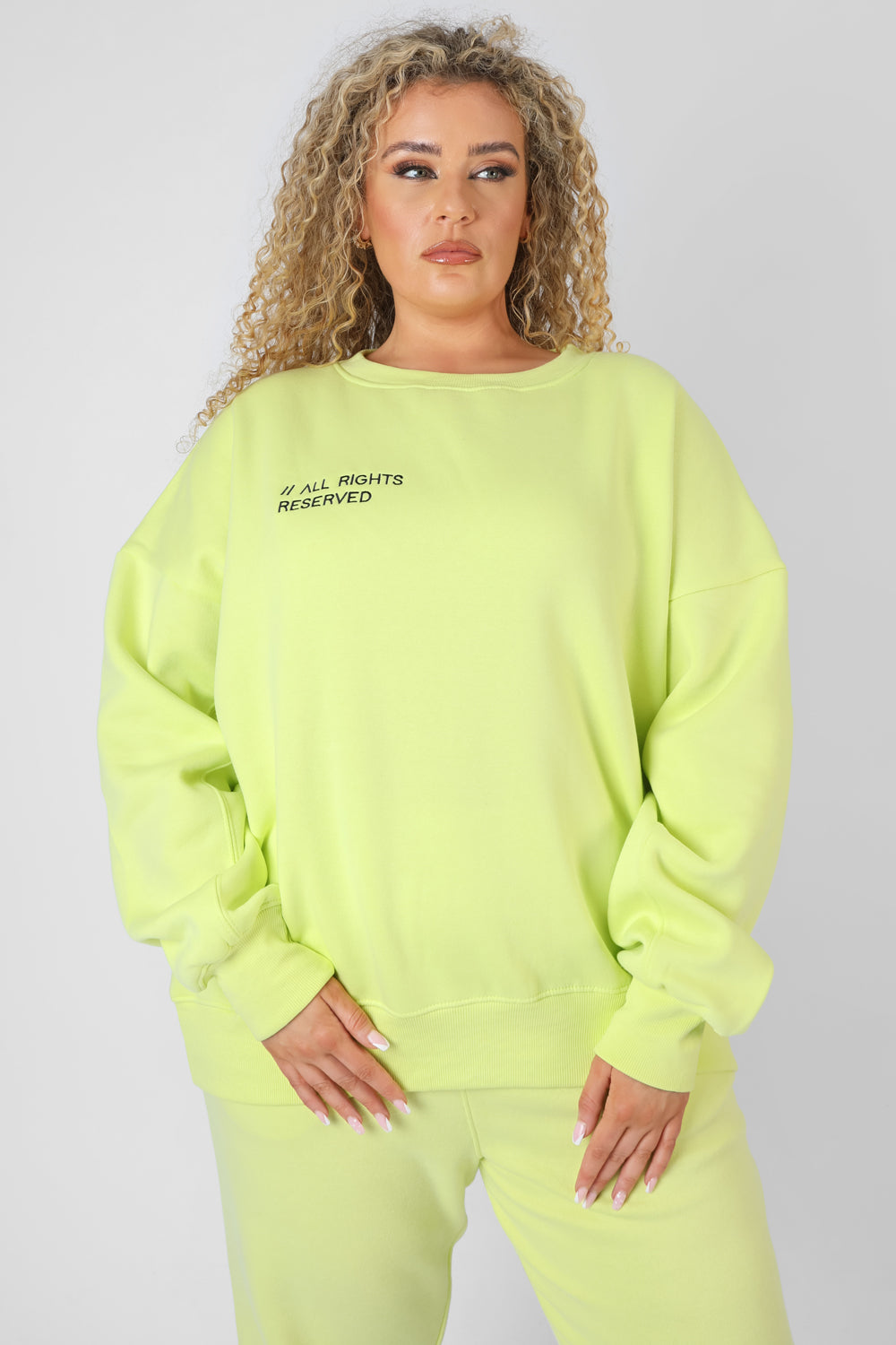 CURVE TEXT DETAIL OVERSIZED SWEAT LIME