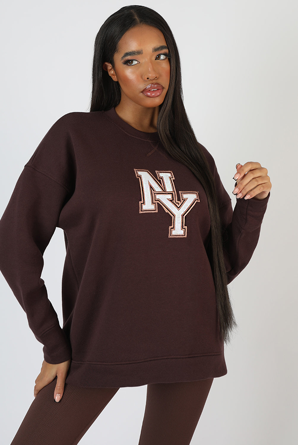 NY OVERSIZED SWEATSHIRT CHOCOLATE