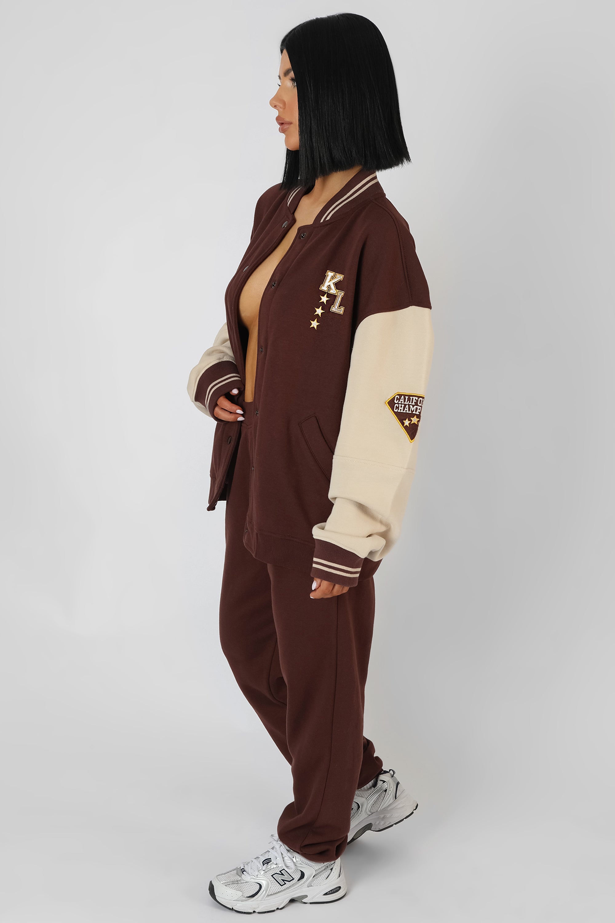 KAIIA VARSITY 90'S JOGGER CHOCOLATE