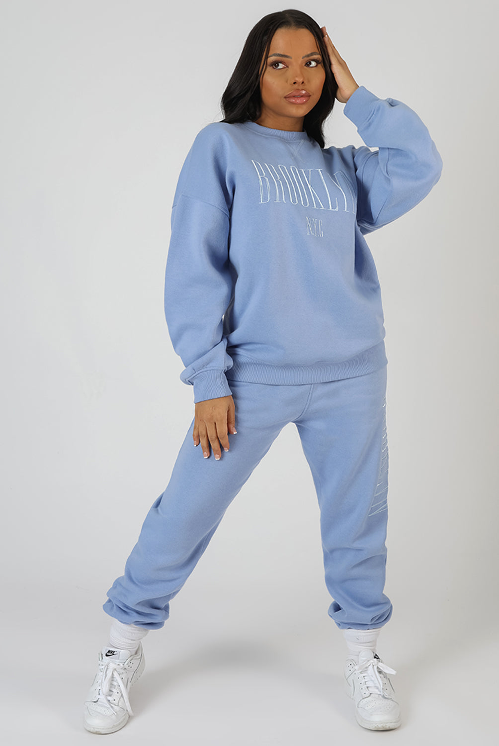 BROOKLYN EMBROIDERED SWEATSHIRT BLUEBELL