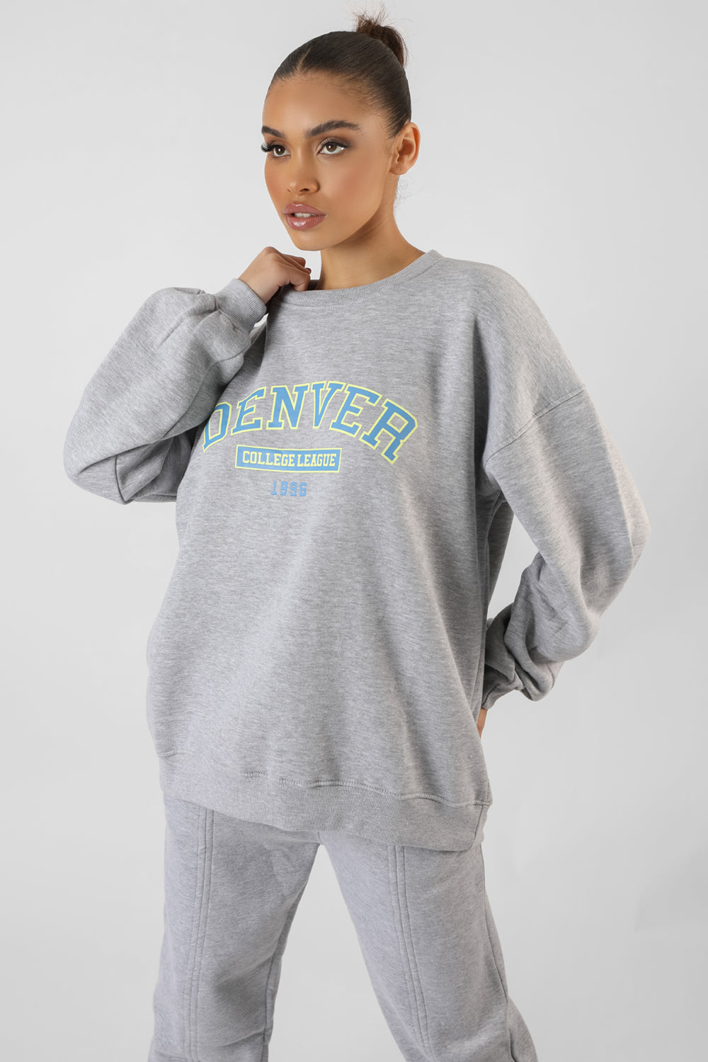 OVERSIZED DENVER PRINT SWEATSHIRT GREY