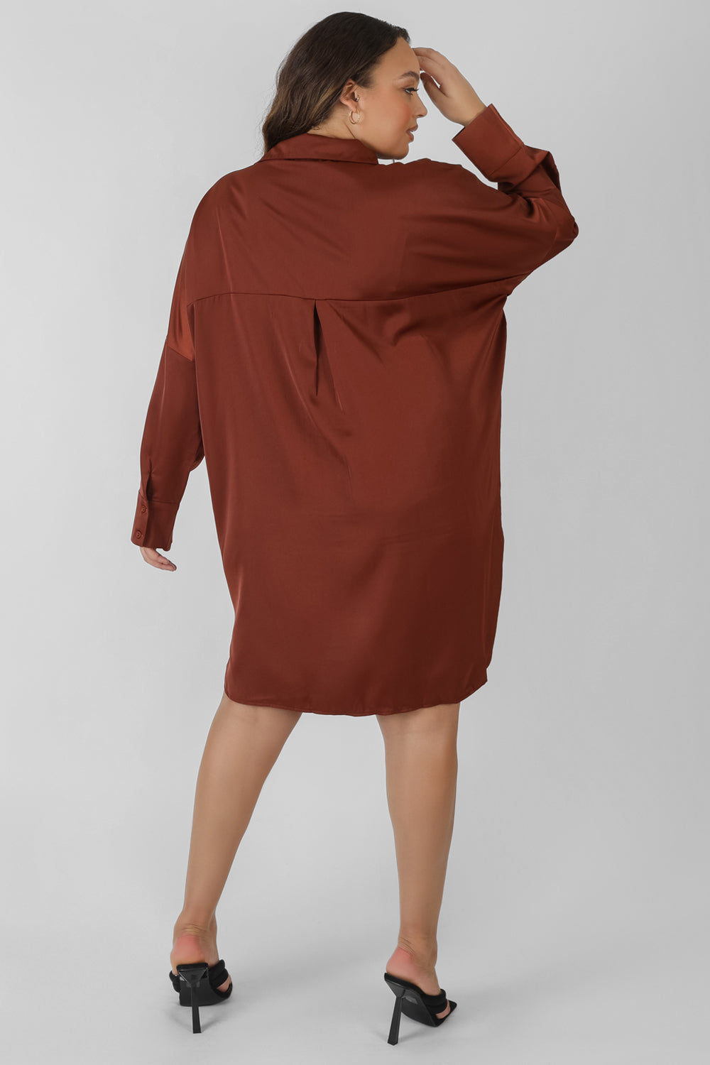 CURVE SATIN SHIRT DRESS CHOCOLATE