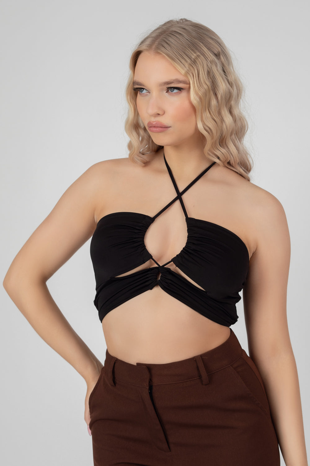 SLINKY LOOP RUCHING CROP TOP BLACK