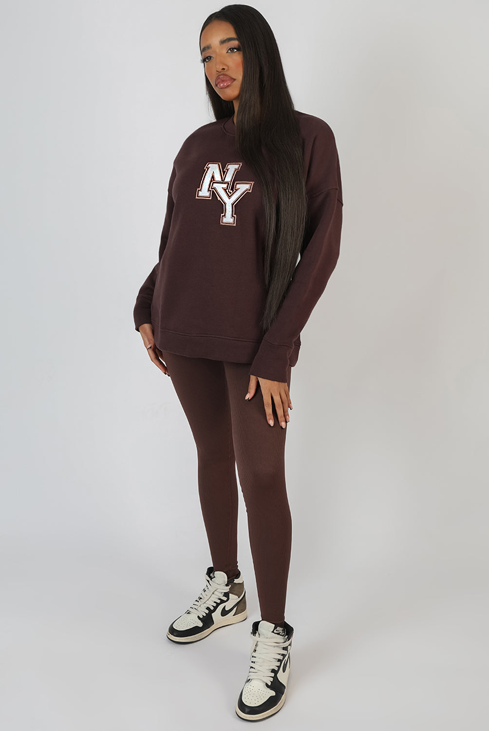 NY OVERSIZED SWEATSHIRT CHOCOLATE