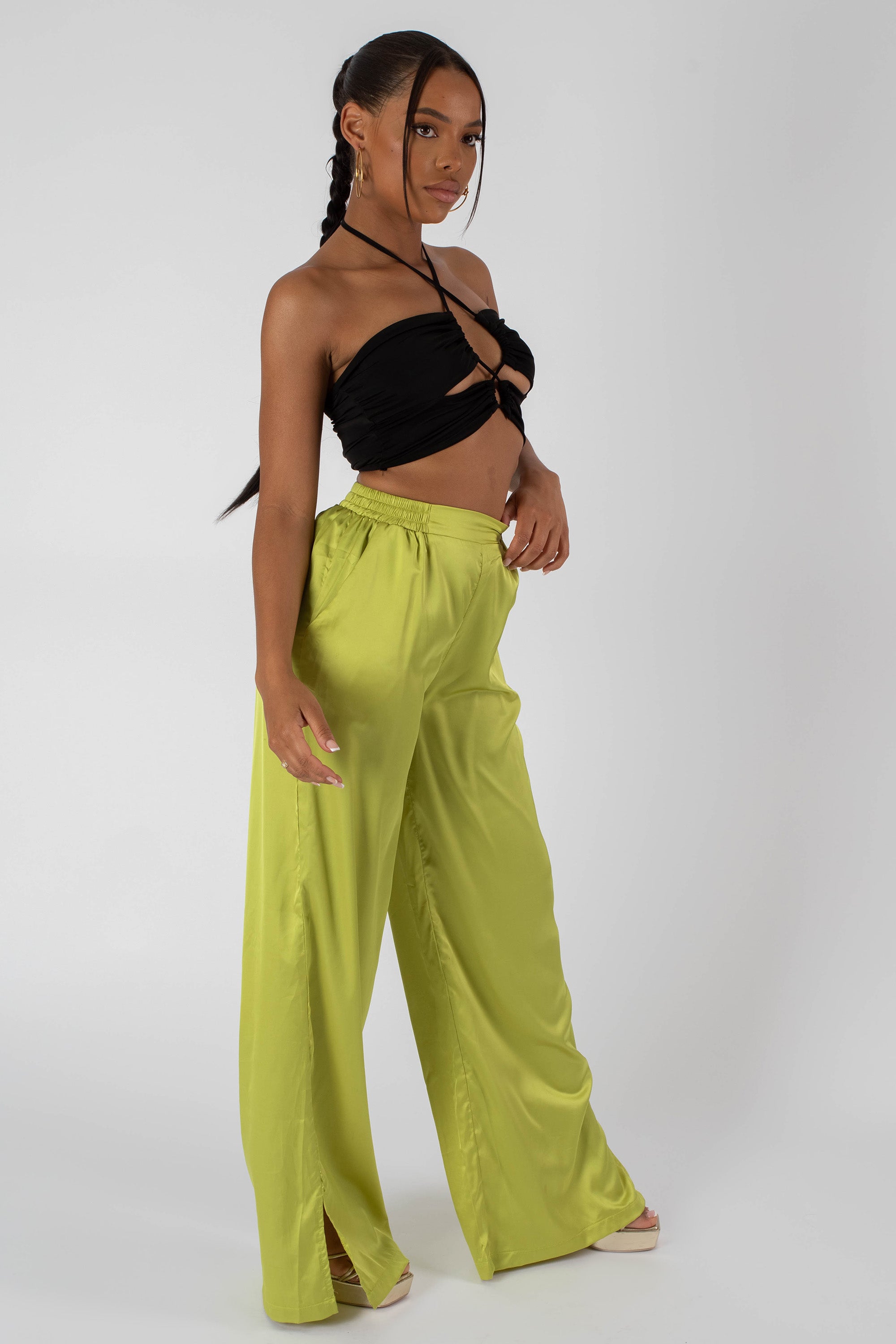 SLINKY LOOP RUCHING CROP TOP BLACK