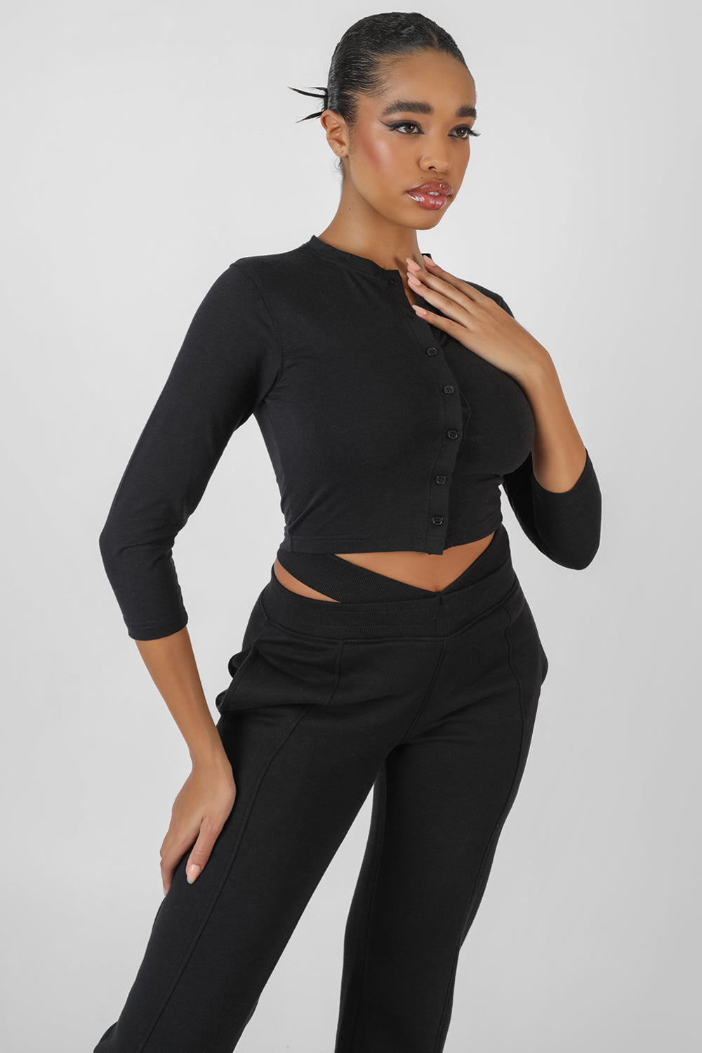 BUTTON FRONT LONG SLEEVE CROP TOP BLACK