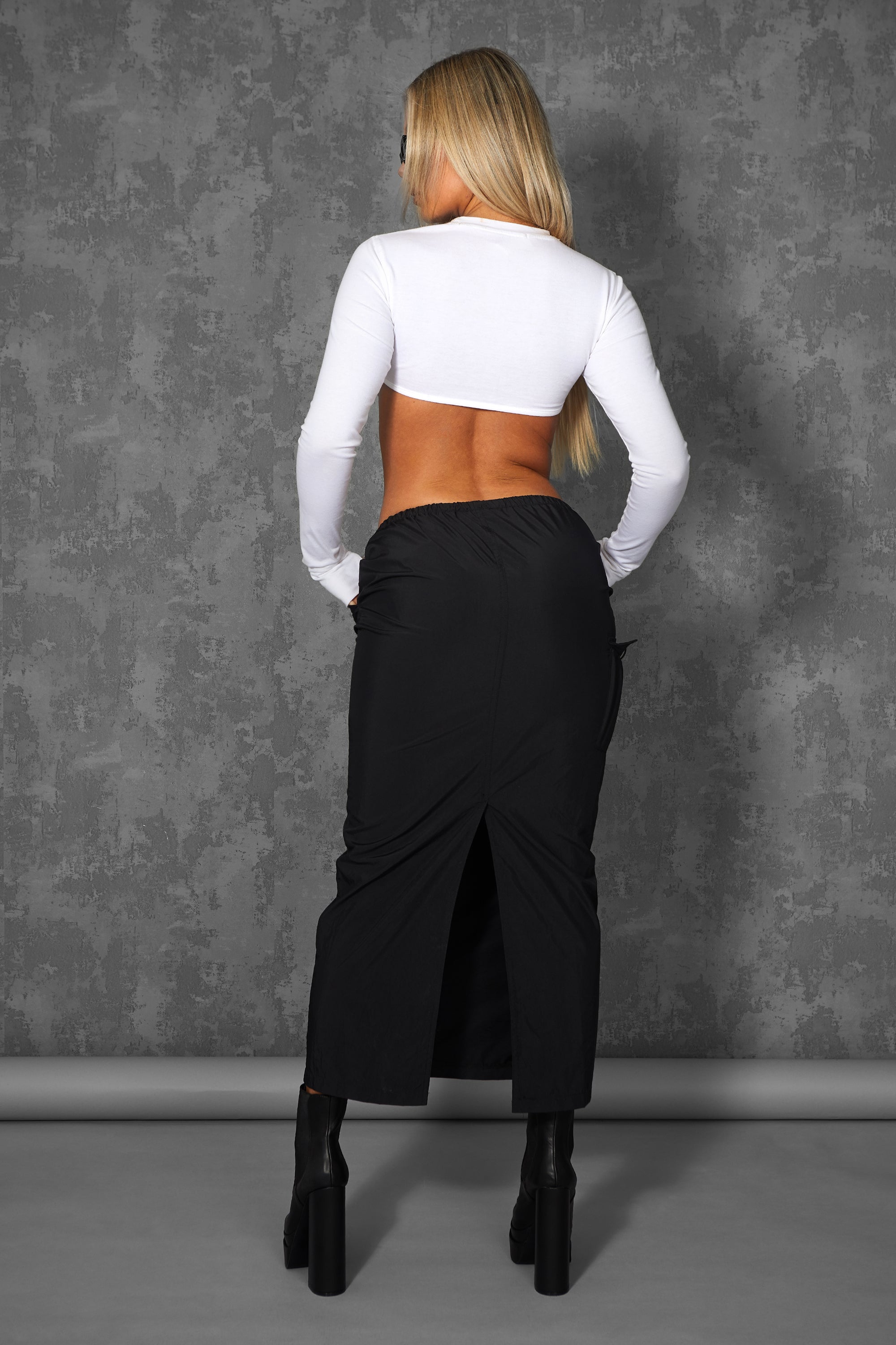 LONG SLEEVE UNDERBUST CROP TOP WHITE